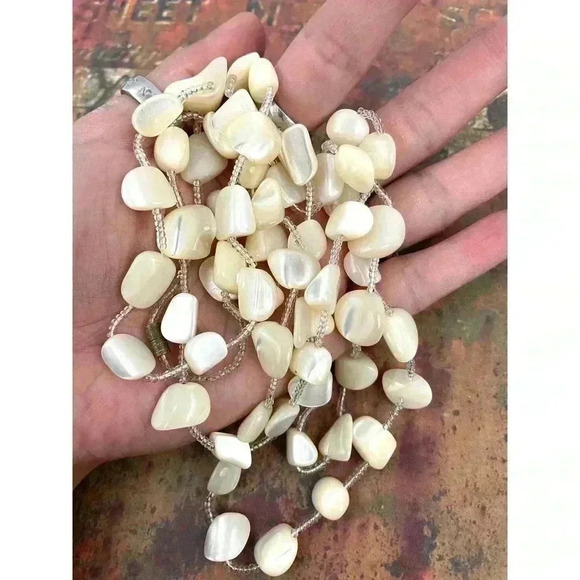 VTG Mother of Pearl Chunky Nugget Shell Beige Natural Seed Bead Necklace 44" - Picture 15 of 15